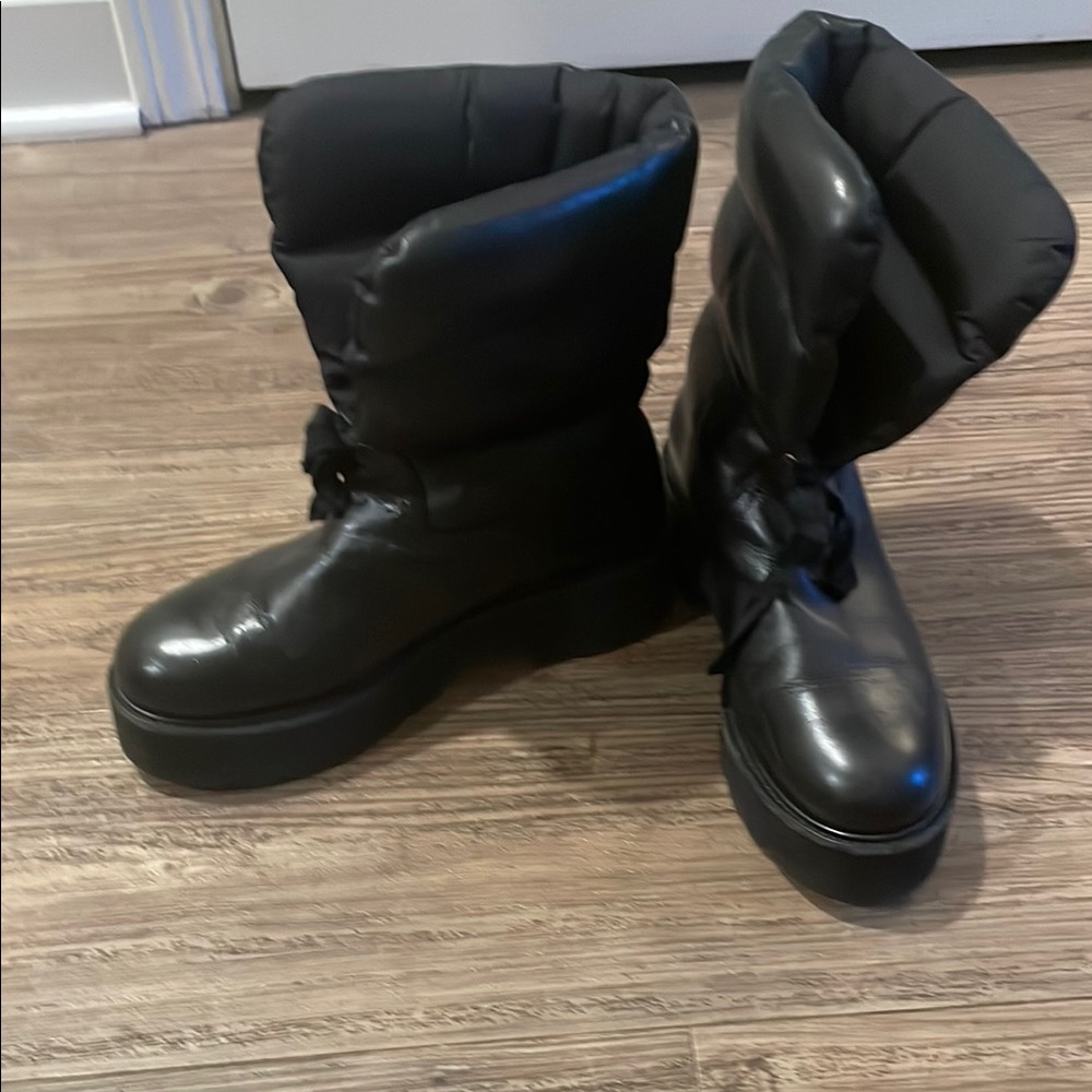 Black Puffer Boots
